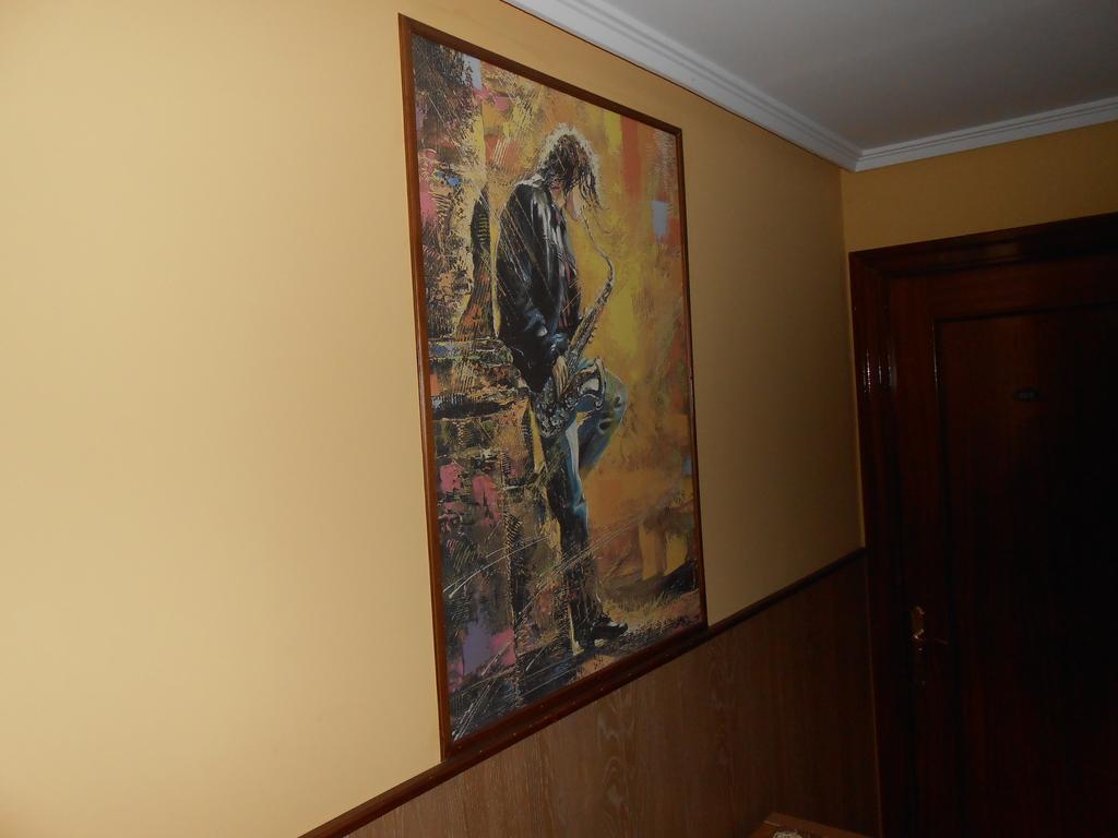 Hostal Restaurante El Abuelo Trobajo Del Camino Buitenkant foto
