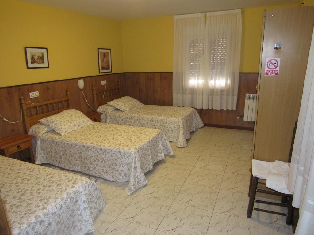 Hostal Restaurante El Abuelo Trobajo Del Camino Buitenkant foto