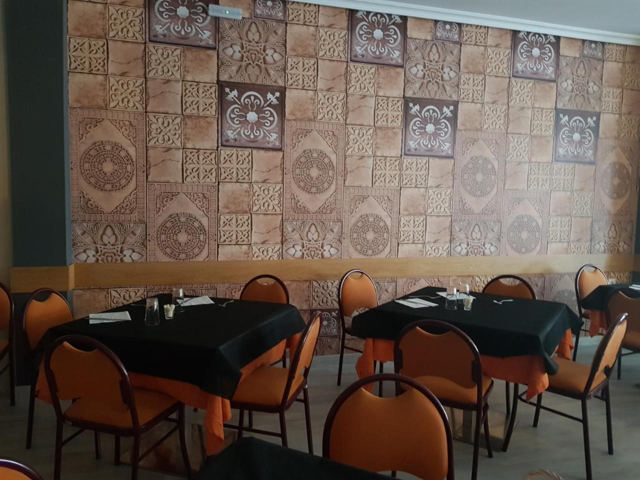 Hostal Restaurante El Abuelo Trobajo Del Camino Buitenkant foto