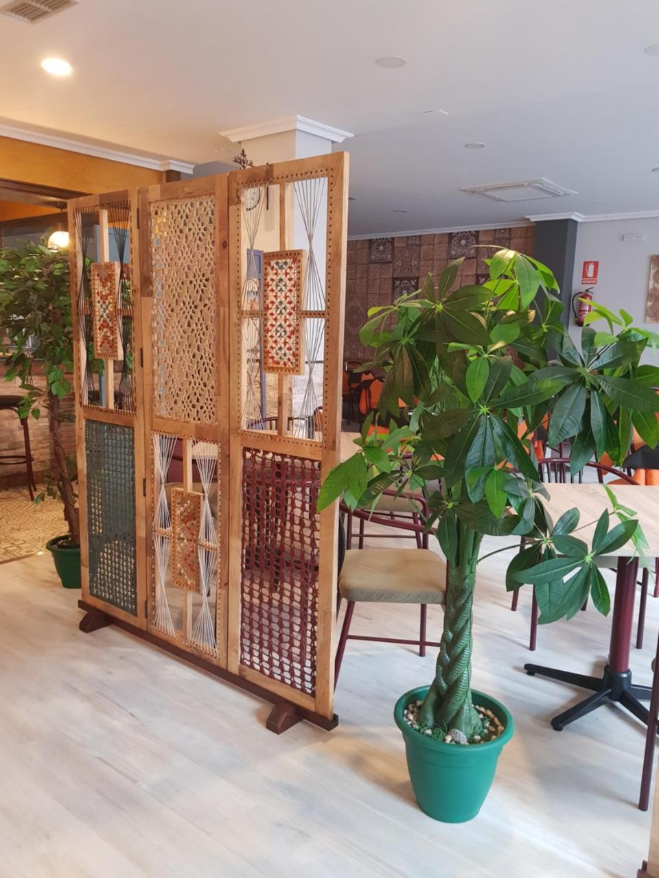 Hostal Restaurante El Abuelo Trobajo Del Camino Buitenkant foto